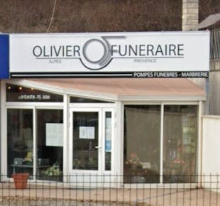 `photo de l'établissement de ${name}`