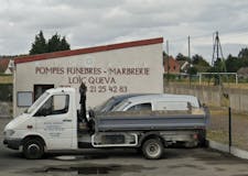 Devanture de Pompes Funèbres Marbrerie Loïc QUEVA