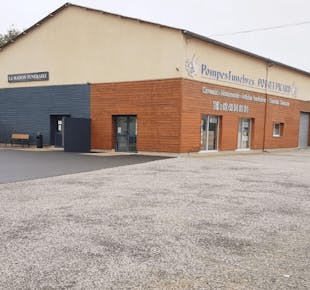 `photo de l'établissement de ${name}`