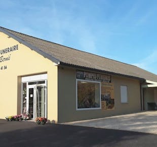 `photo de l'établissement de ${name}`