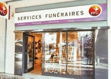 Devanture de Pompes Funèbres Générales