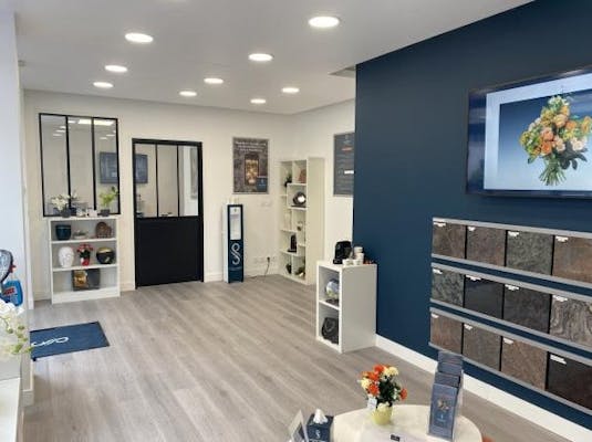 Photographie de la Pompes Funèbres de France 
 de Courbevoie