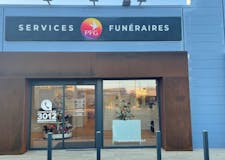 Devanture de Pompes Funèbres Générales