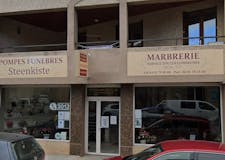 Devanture de Pompes Funèbres et Marbrerie Steenkiste - Dignité