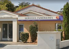 Devanture de Pompes Funèbres Générales