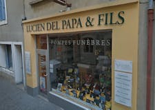 Devanture de Pompes Funèbres Del Papa