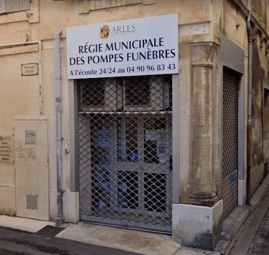 Photographie Pompes Funèbres de la ville d'Arles