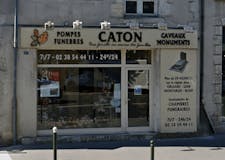 Devanture de Pompes Funèbres Caton