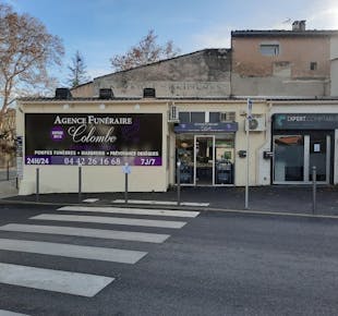 `photo de l'établissement de ${name}`