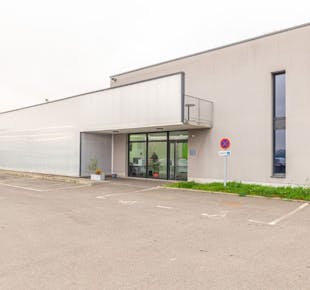 `photo de l'établissement de ${name}`