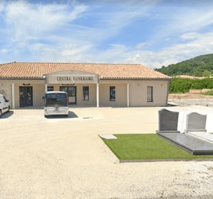 `photo de l'établissement de ${name}`