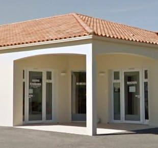 `photo de l'établissement de ${name}`