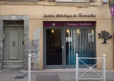 Devanture de Service Catholique des Funérailles du Var
