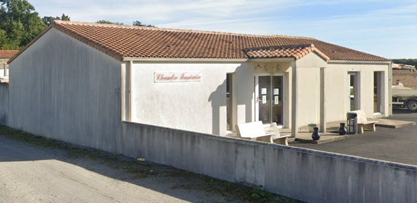 Photographie de la Pompes Funèbres Angériennes de Villeneuve-la-Comtesse