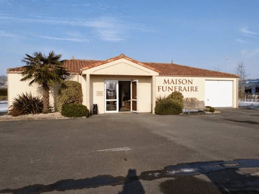 Photographie de Pompes Funèbres SAVARY-VENEAU du Châtaigneraie