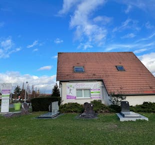 `photo de l'établissement de ${name}`