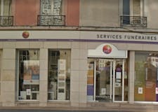 Devanture de Pompes Funèbres Générales