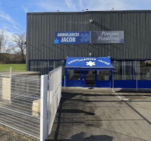 `photo de l'établissement de ${name}`