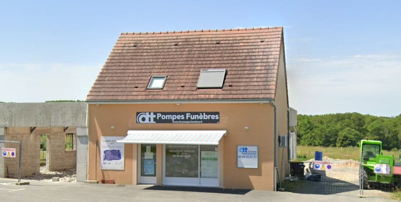 Photographie Pompes Funèbres OTT Service Funéraire des 3 Lacs de Bonnat