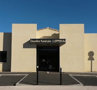 `photo de l'établissement de ${name}`