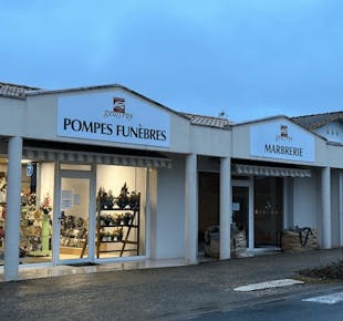`photo de l'établissement de ${name}`