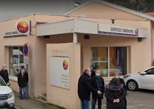 Devanture de Pompes Funèbres Générales
