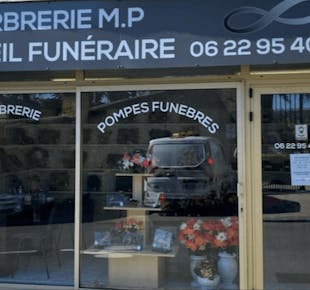 `photo de l'établissement de ${name}`