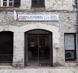 `photo de l'établissement de ${name}`