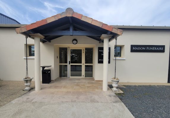 Photographie funérarium de Pompes Funèbres Maison Augeron - Tradition Funéraire de Neuville-de-Poitou