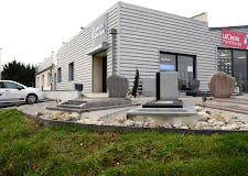 Devanture de Pompes Funèbres Walle Sablé