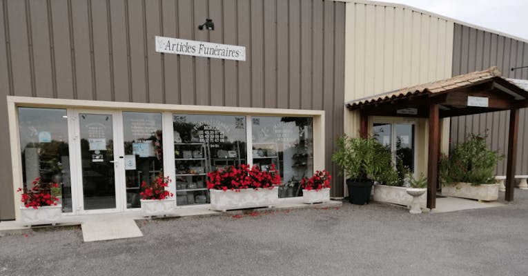 Photographie Pompes Funèbres Marbrerie MOREAU de Saint-Amant-de-Boixe