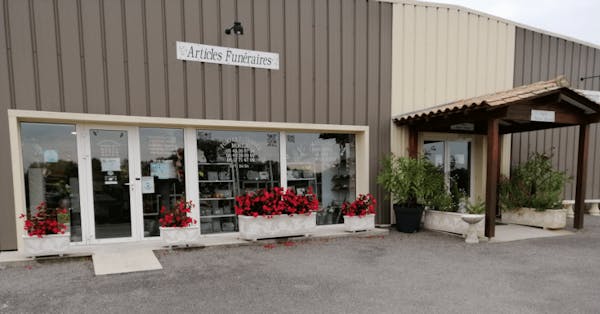 Photographie Pompes Funèbres Marbrerie MOREAU de Saint-Amant-de-Boixe