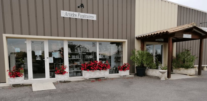 Photographie Pompes Funèbres Marbrerie MOREAU de Saint-Amant-de-Boixe