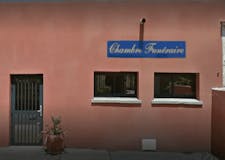 Devanture de Pompes Funèbres Poulain