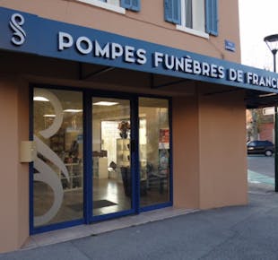 `photo de l'établissement de ${name}`