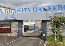 Devanture de Pompes Funèbres et Marbrerie Les Granits d’Auvergne