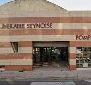 `photo de l'établissement de ${name}`