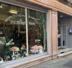 `photo de l'établissement de ${name}`