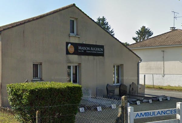 Photographie de la Pompes Funèbres Maison Augeron de la ville de Mirebeau