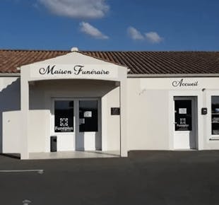 `photo de l'établissement de ${name}`