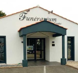 `photo de l'établissement de ${name}`