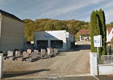 Devanture de Pompes Funèbres Et Marbrerie François Guibert