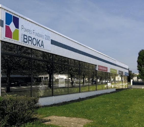 Photographie Pompes Funèbres 2000 -Ets Broka de Lucé