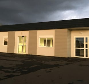 `photo de l'établissement de ${name}`