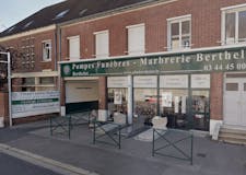 Devanture de Pompes Funèbres et Marbrerie Berthelot