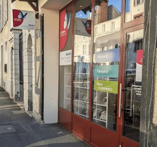 `photo de l'établissement de ${name}`