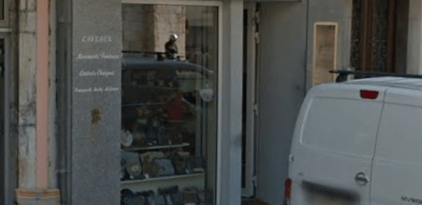 Photographie de la Pompes Funèbres PELUHET