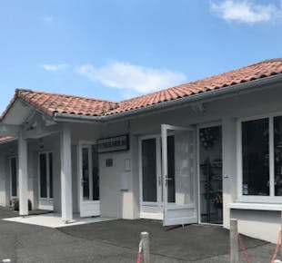 `photo de l'établissement de ${name}`