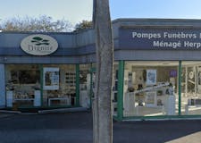 Devanture de Pompes Funèbres et Marbrerie Ménagé Herpeux