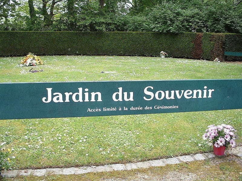 jardin du Souvenir dans un cimetière